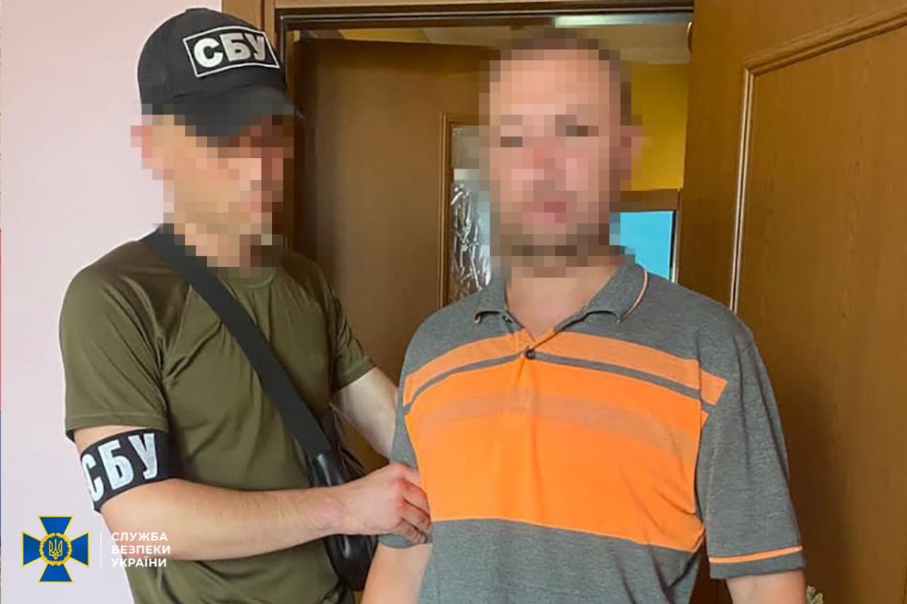 SBU detains Kherson collaborator who helped Russian forces to torture locals